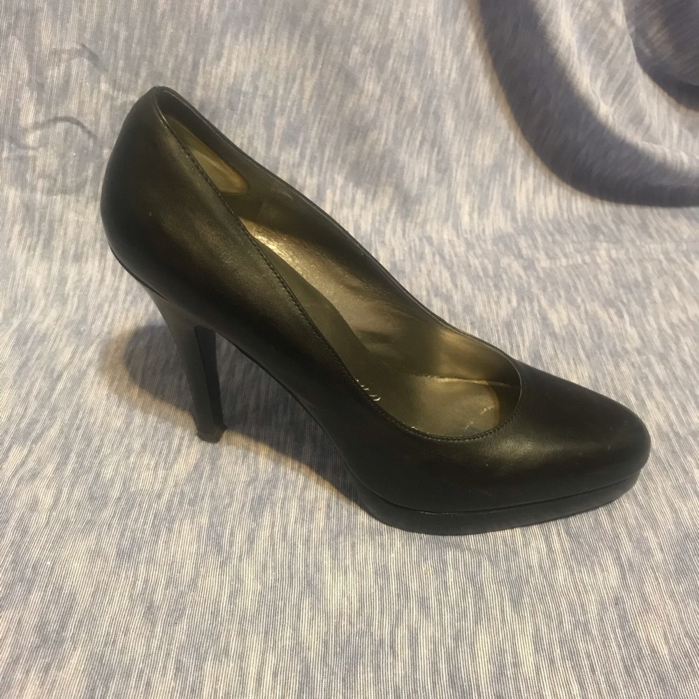 Jessica Simpson Black Heels